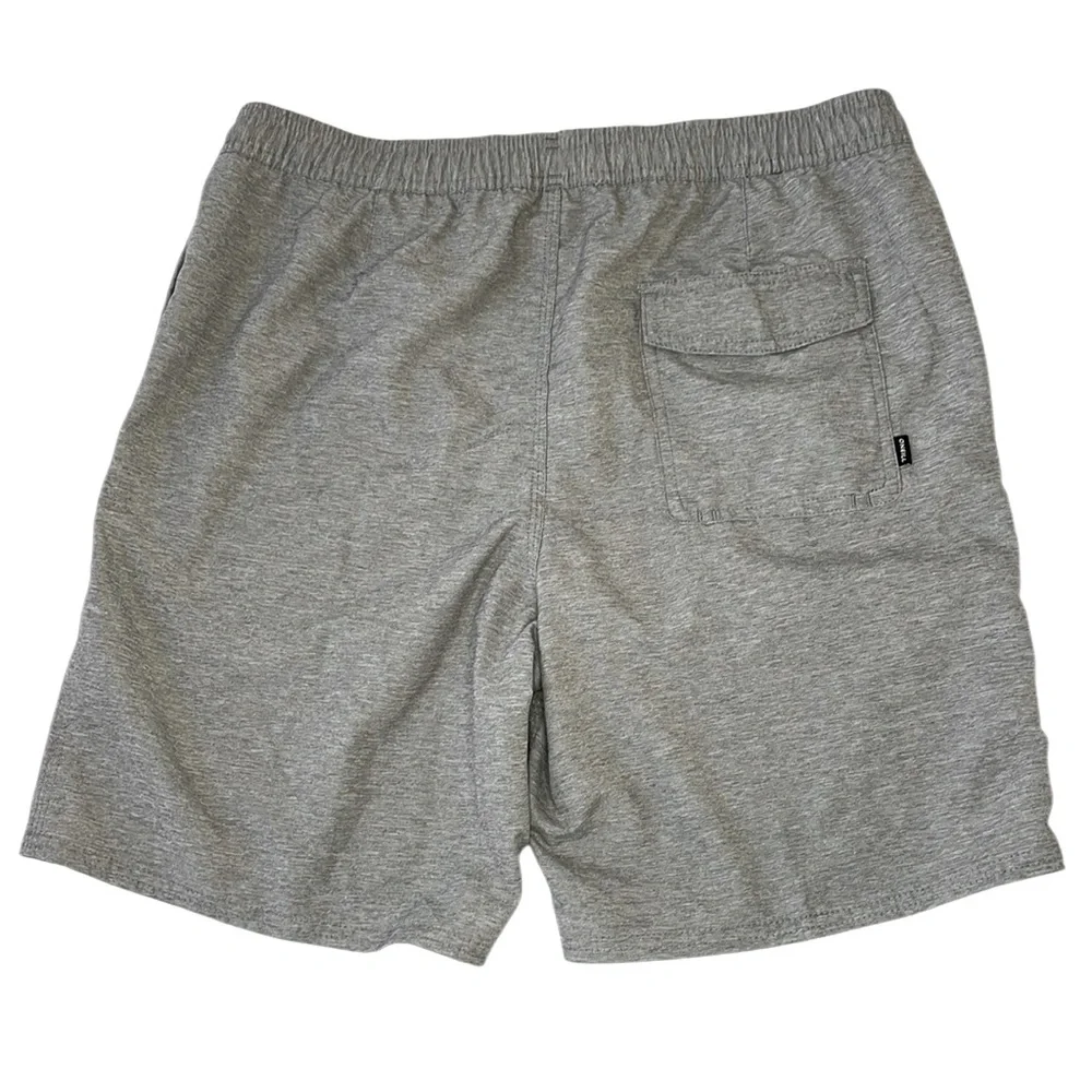 O’Neill men’s Size Medium grey‎ shorts with pockets.